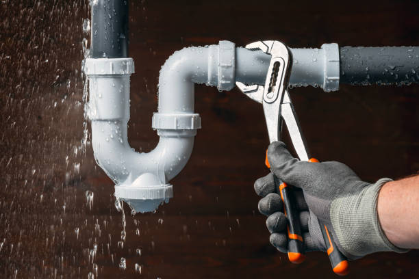 Professional Pipe Repair technician working in Hope, NJ